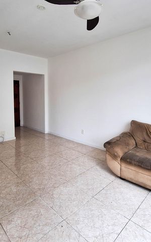 Apartamento à venda com 100m², 3 quartos e 1 vaga Apartamento à venda com 100m², 3 quartos e 1 vagaSala