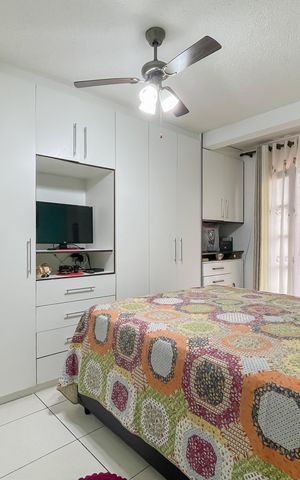 Casa à venda com 157m², 2 quartos e 2 vagas Casa à venda com 157m², 2 quartos e 2 vagasSuíte