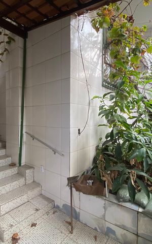 Casa à venda com 292m², 3 quartos e 1 vaga