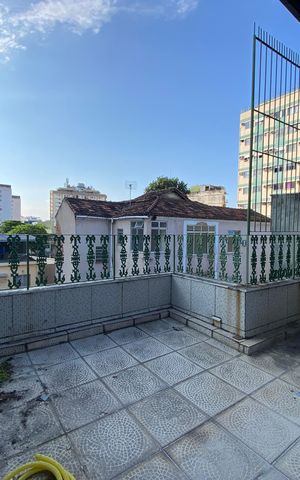 Casa à venda com 292m², 3 quartos e 1 vaga
