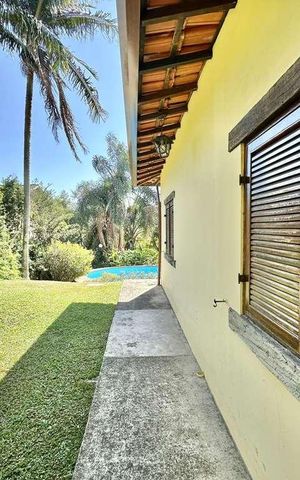 Casa de condomínio para alugar com 380m², 5 quartos e 4 vagas Casa de condomínio para alugar com 380m², 5 quartos e 4 vagasCorredor