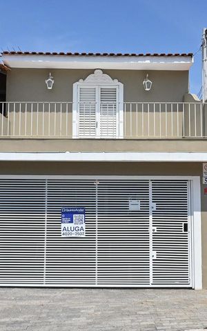 Casa para alugar com 181m², 3 quartos e 2 vagasFachada