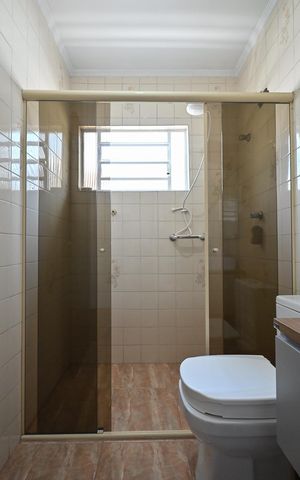Casa para alugar com 181m², 3 quartos e 2 vagasBanheiro