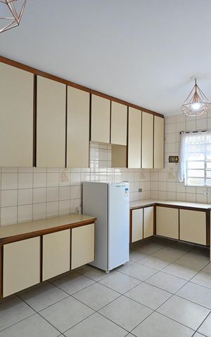 Casa para alugar com 181m², 3 quartos e 2 vagasCozinha