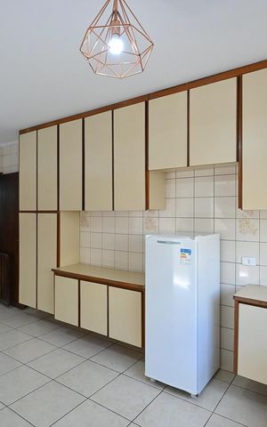 Casa para alugar com 181m², 3 quartos e 2 vagasCozinha