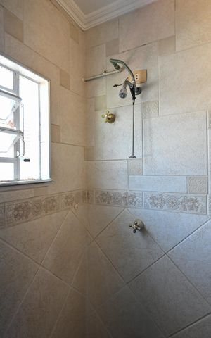 Casa para alugar com 181m², 3 quartos e 2 vagasBanheiro Suíte 1