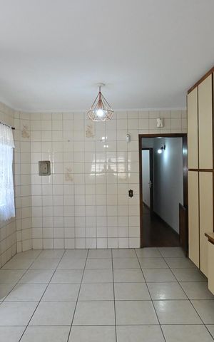 Casa para alugar com 181m², 3 quartos e 2 vagasCozinha