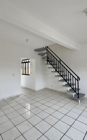 Casa para alugar com 140m², 2 quartos e sem vaga Casa para alugar com 140m², 2 quartos e sem vagaSala
