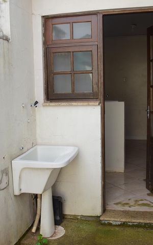 Casa para alugar com 60m², 2 quartos e 1 vagaÁrea de serviço