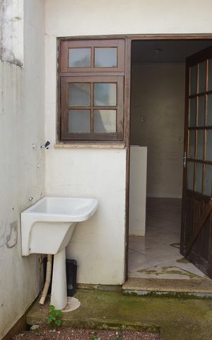 Casa para alugar com 60m², 2 quartos e 1 vagaÁrea de serviço