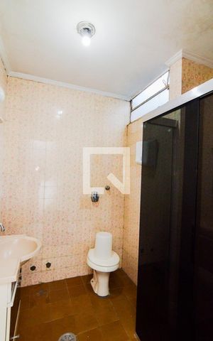 Casa para alugar com 78m², 2 quartos e 1 vaga