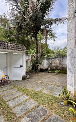 Apartamento à venda com 160m², 3 quartos e 1 vaga Apartamento à venda com 160m², 3 quartos e 1 vagaÁrea externa