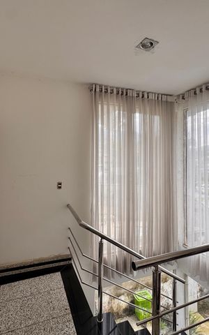 Apartamento à venda com 160m², 3 quartos e 1 vaga Apartamento à venda com 160m², 3 quartos e 1 vagaHall Dormitórios