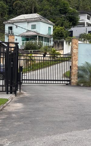 Apartamento à venda com 160m², 3 quartos e 1 vaga Apartamento à venda com 160m², 3 quartos e 1 vagaFachada