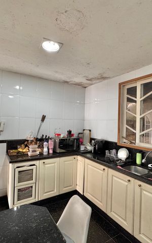 Apartamento à venda com 160m², 3 quartos e 1 vagaCozinha e Área de Serviço