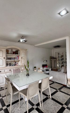 Apartamento à venda com 160m², 3 quartos e 1 vagaSala