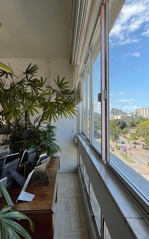 Apartamento à venda com 176m², 4 quartos e 1 vaga