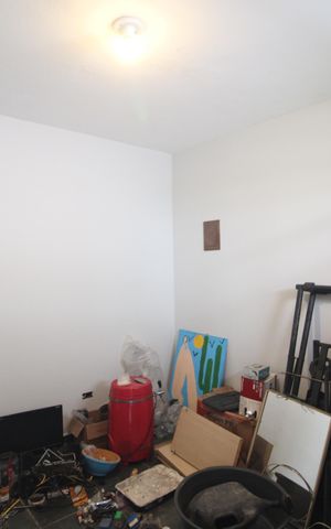 Casa à venda com 250m², 2 quartos e 2 vagasQuarto de serviço