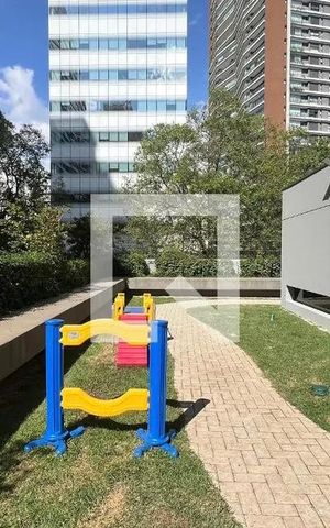 Apartamento para alugar com 32m², 1 quarto e 1 vaga
