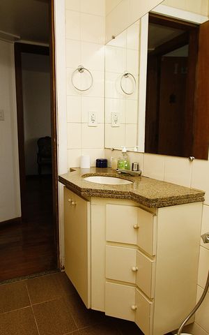 Apartamento à venda com 95m², 3 quartos e 2 vagasBanheiro Social