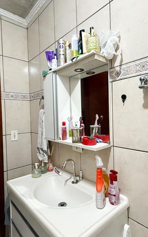Casa para alugar com 100m², 2 quartos e 1 vaga Casa para alugar com 100m², 2 quartos e 1 vagaBanheiro
