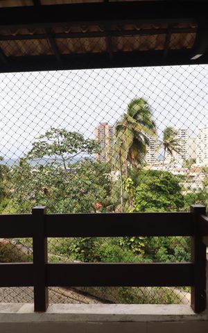 Casa de condomínio para alugar com 300m², 3 quartos e 4 vagas Casa de condomínio para alugar com 300m², 3 quartos e 4 vagasVaranda quarto 1