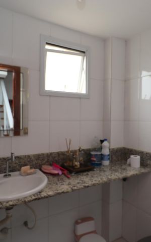 Casa de condomínio para alugar com 300m², 3 quartos e 4 vagas Casa de condomínio para alugar com 300m², 3 quartos e 4 vagasLavabo