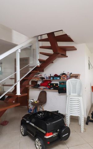 Casa de condomínio para alugar com 300m², 3 quartos e 4 vagas Casa de condomínio para alugar com 300m², 3 quartos e 4 vagasGaragem