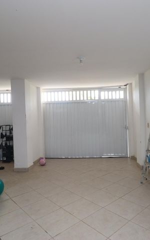 Casa de condomínio para alugar com 300m², 3 quartos e 4 vagas Casa de condomínio para alugar com 300m², 3 quartos e 4 vagasGaragem