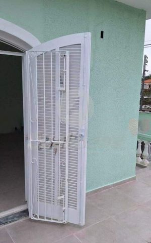 Casa à venda com 140m², 2 quartos e 2 vagas