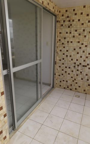 Apartamento para alugar com 100m², 3 quartos e sem vagaVaranda