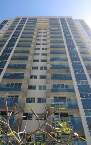 Apartamento à venda com 77m², 2 quartos e 1 vagaFachada