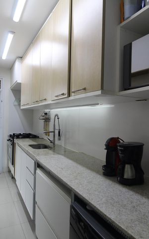 Apartamento à venda com 77m², 2 quartos e 1 vagaCozinha e Área de Serviço