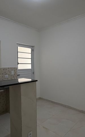 Casa para alugar com 30m², 1 quarto e sem vaga