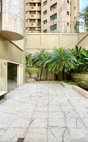 Apartamento à venda com 232m², 4 quartos e 2 vagas