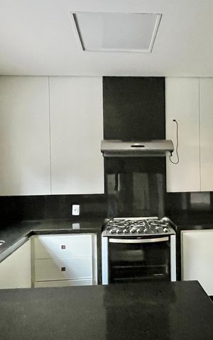 Apartamento à venda com 232m², 4 quartos e 2 vagas