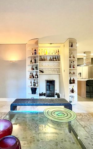 Apartamento à venda com 232m², 4 quartos e 2 vagas