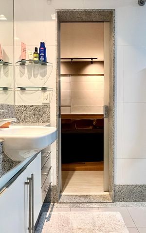 Apartamento à venda com 232m², 4 quartos e 2 vagas