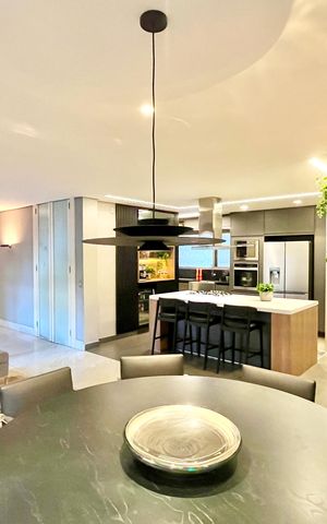 Apartamento à venda com 232m², 4 quartos e 2 vagas