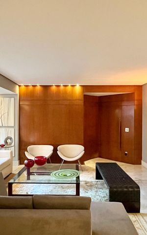 Apartamento à venda com 232m², 4 quartos e 2 vagas