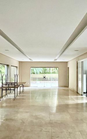 Apartamento à venda com 232m², 4 quartos e 2 vagas