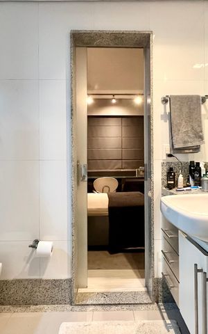 Apartamento à venda com 232m², 4 quartos e 2 vagas