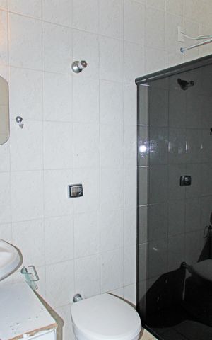 Casa à venda com 117m², 3 quartos e 1 vagaBanheiro 1