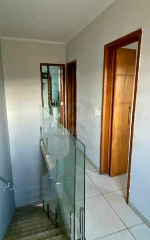 Casa à venda com 103m², 2 quartos e 2 vagas