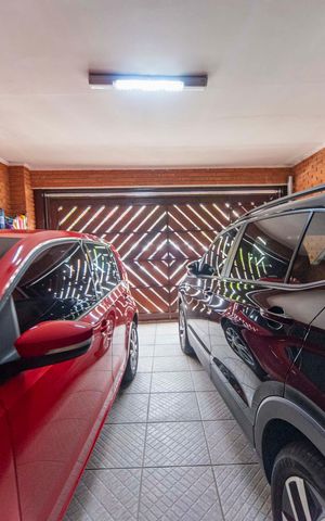 Casa à venda com 140m², 2 quartos e 2 vagas