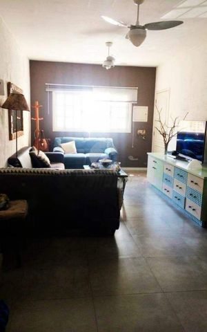 Casa à venda com 174m², 3 quartos e 2 vagas