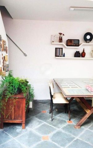 Casa à venda com 174m², 3 quartos e 2 vagas