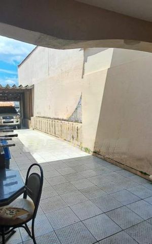 Casa à venda com 260m², 3 quartos e 4 vagas