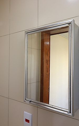 Apartamento para alugar com 93m², 1 quarto e sem vagaÁrea de Serviço e Lavabo