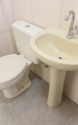 Apartamento para alugar com 93m², 1 quarto e sem vagaÁrea de Serviço e Lavabo